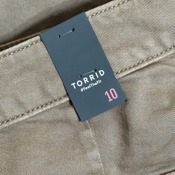 New! Torrid Safari High Rise Stretch Twill Wide Leg Cropped Pants - Picture 6 of 10